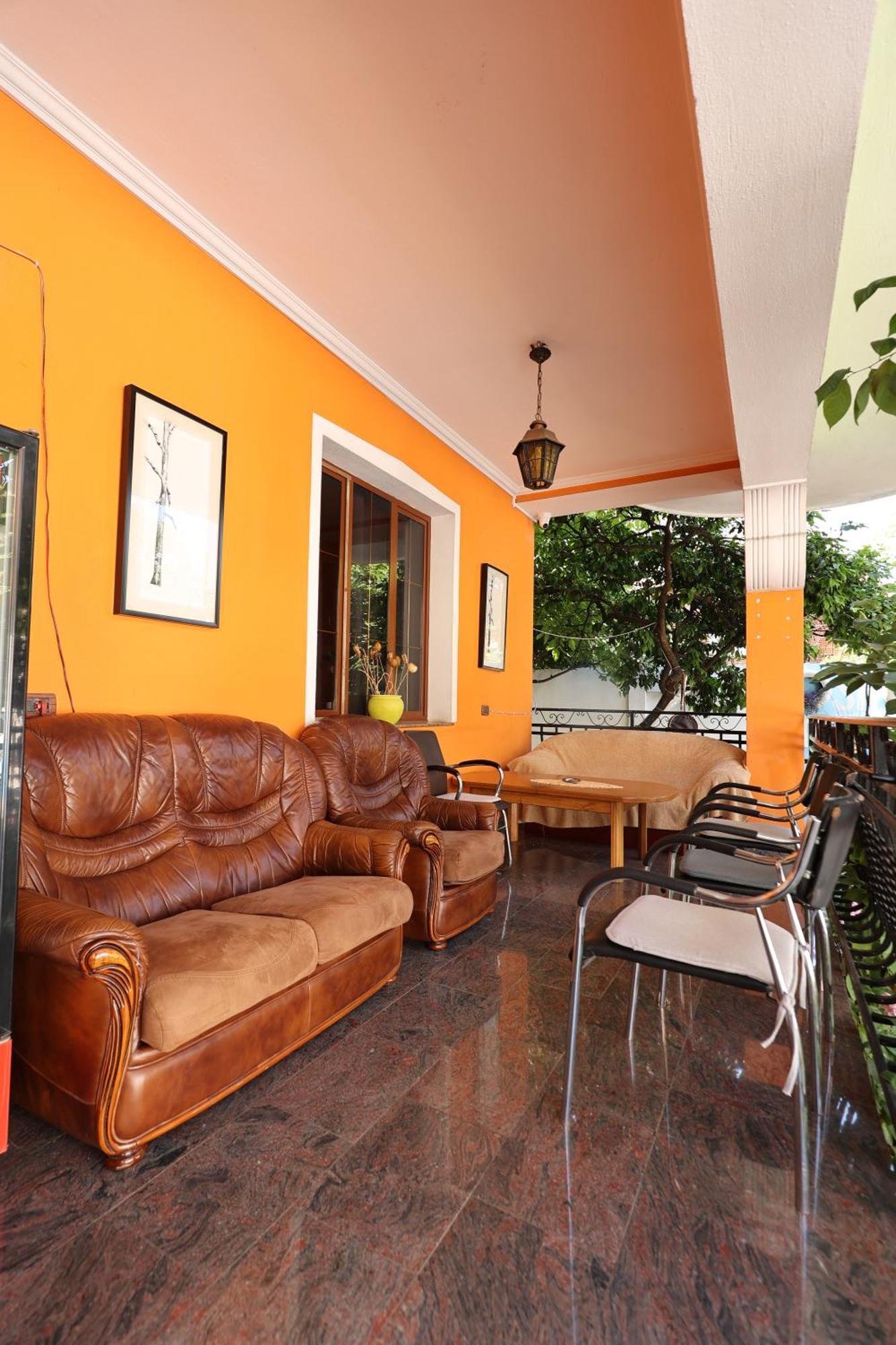 Hostel Osho Tirana Extérieur photo