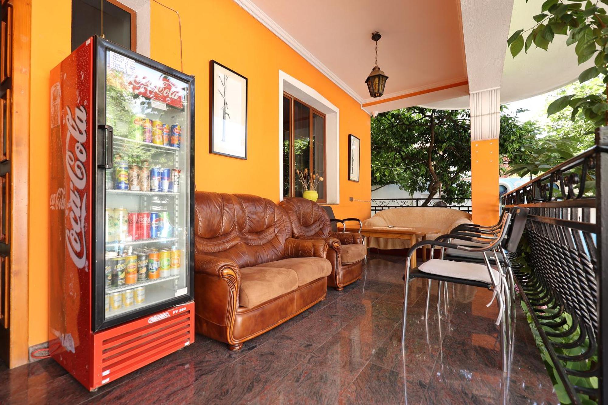 Hostel Osho Tirana Extérieur photo