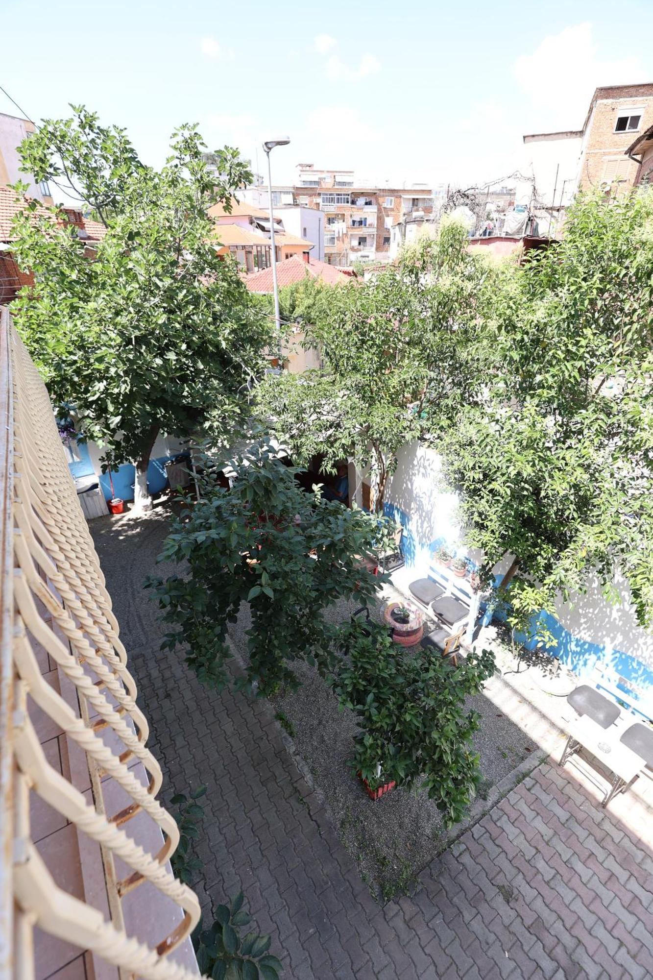 Hostel Osho Tirana Extérieur photo
