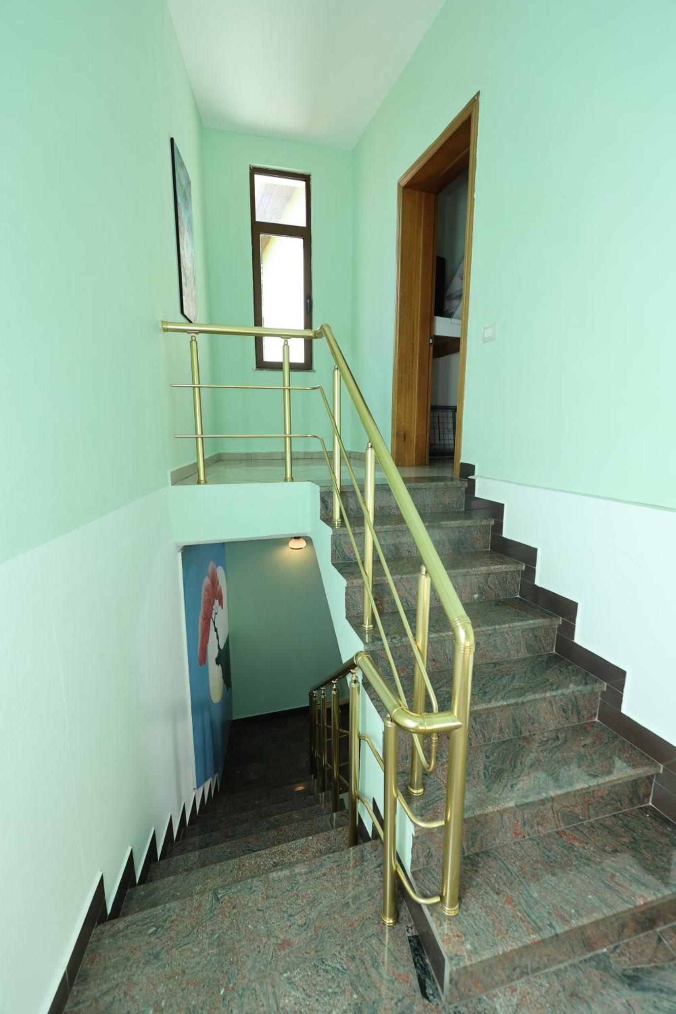Hostel Osho Tirana Extérieur photo