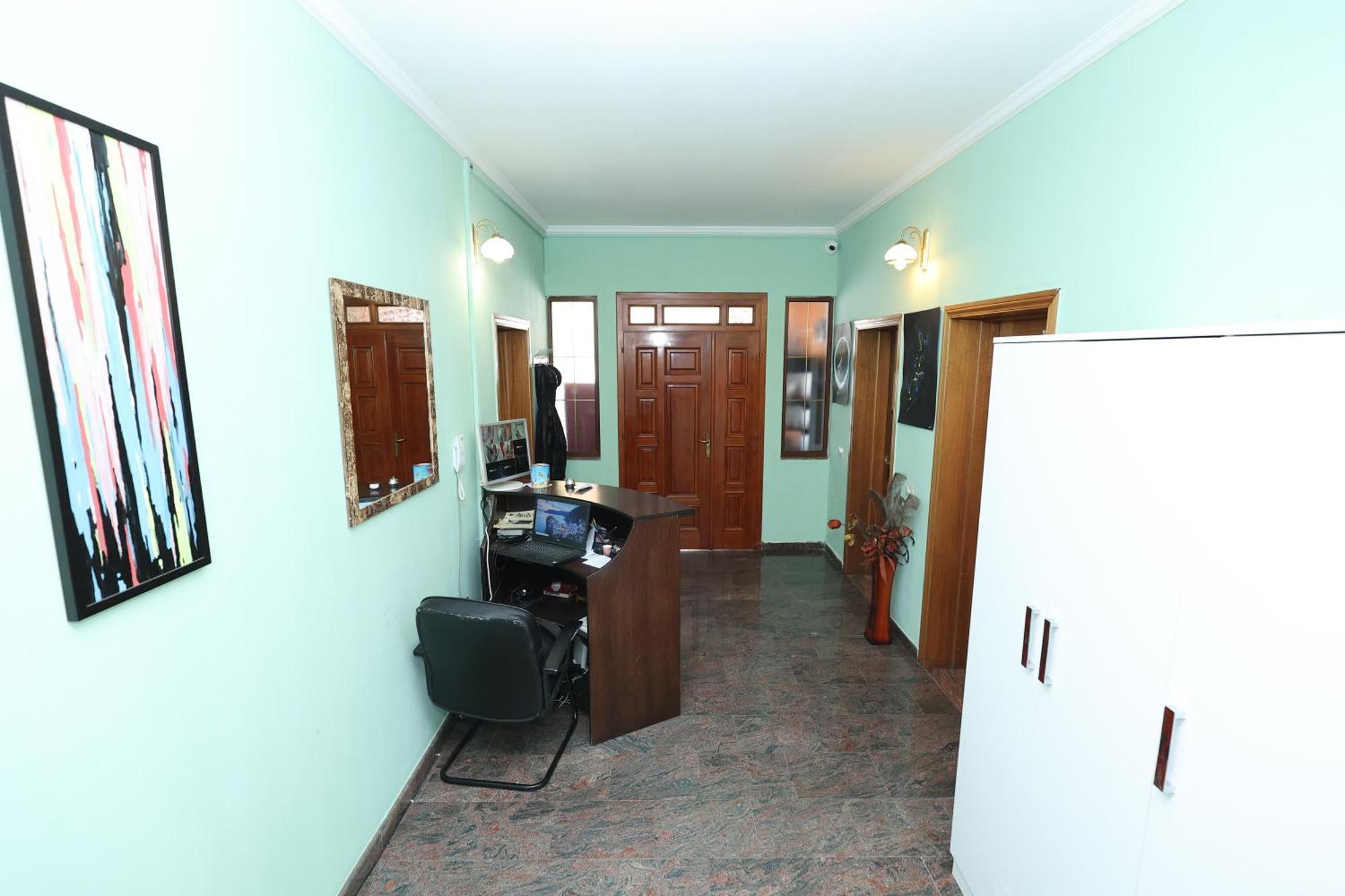 Hostel Osho Tirana Extérieur photo