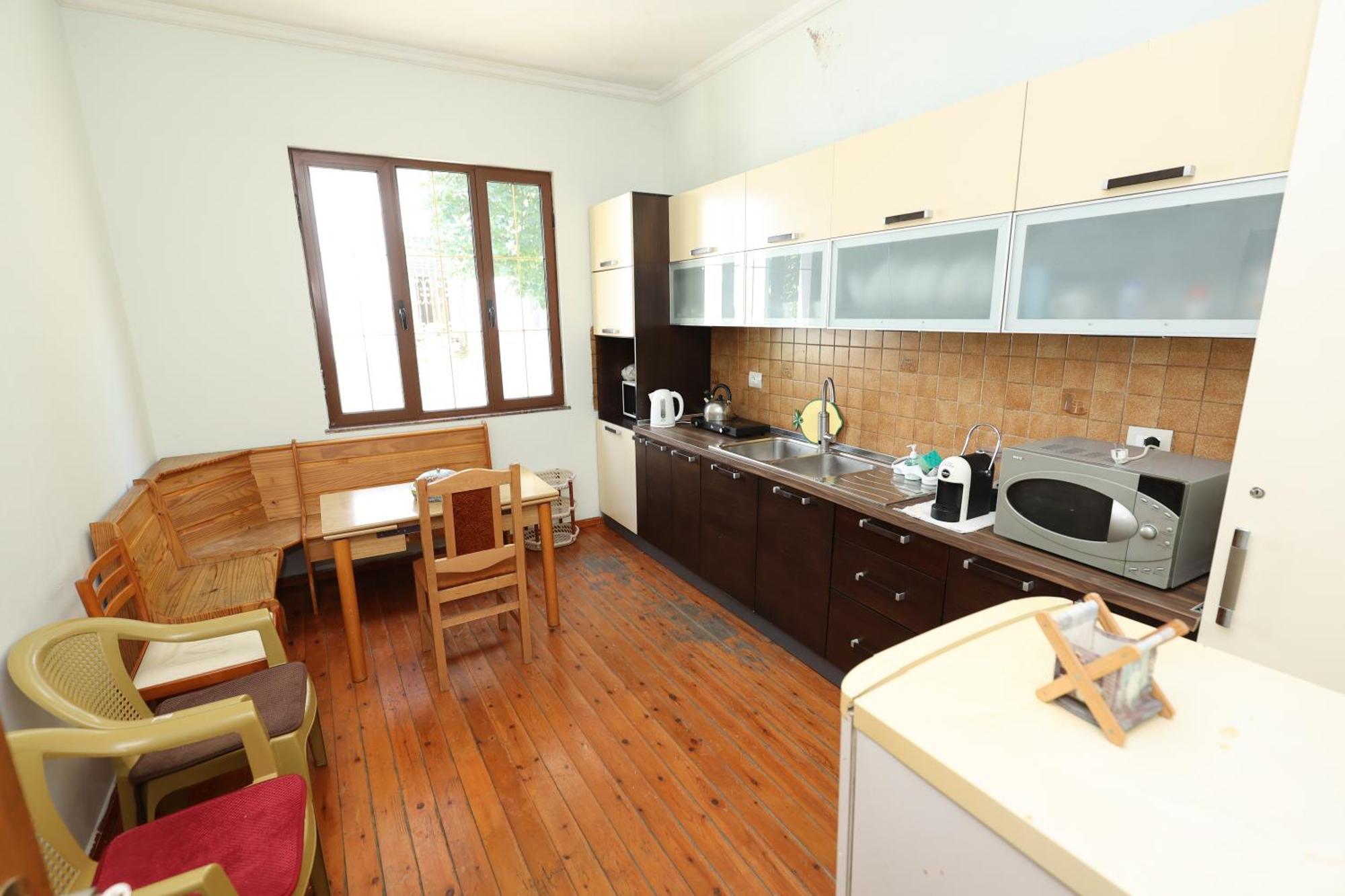 Hostel Osho Tirana Extérieur photo